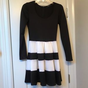 Scoopneck Long Sleeve Dress